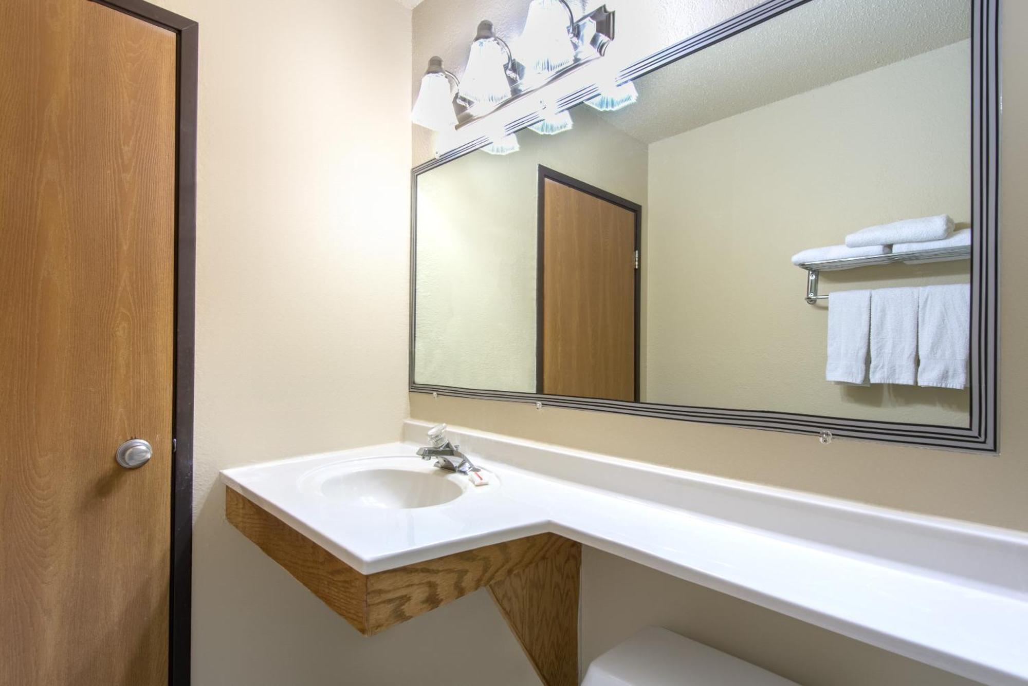 Super 8 By Wyndham Youngstown/Austintown Ngoại thất bức ảnh