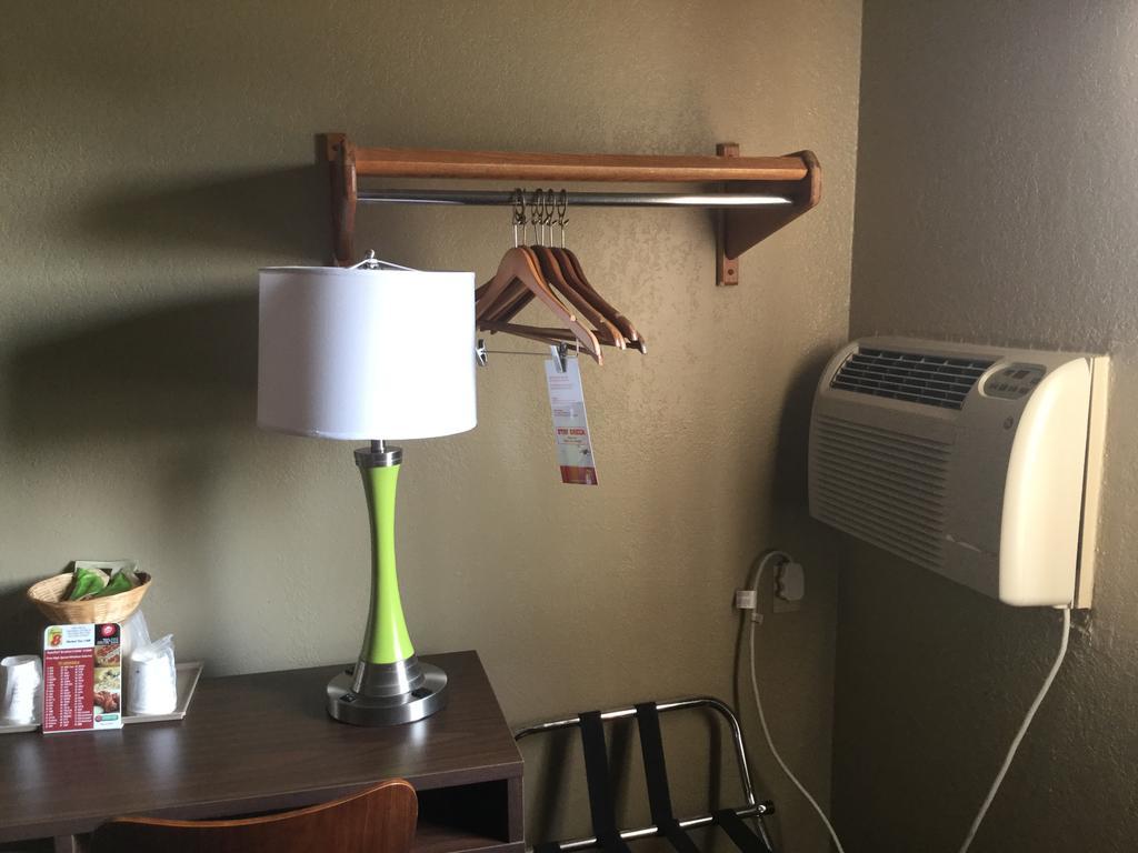 Super 8 By Wyndham Youngstown/Austintown Ngoại thất bức ảnh