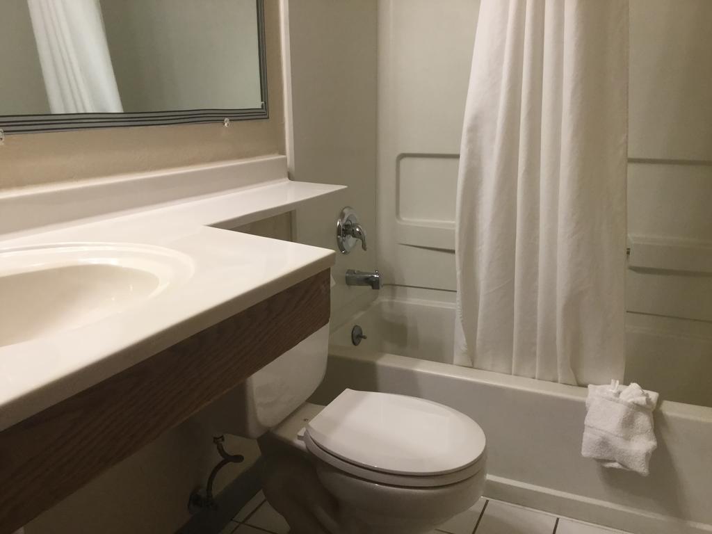 Super 8 By Wyndham Youngstown/Austintown Ngoại thất bức ảnh